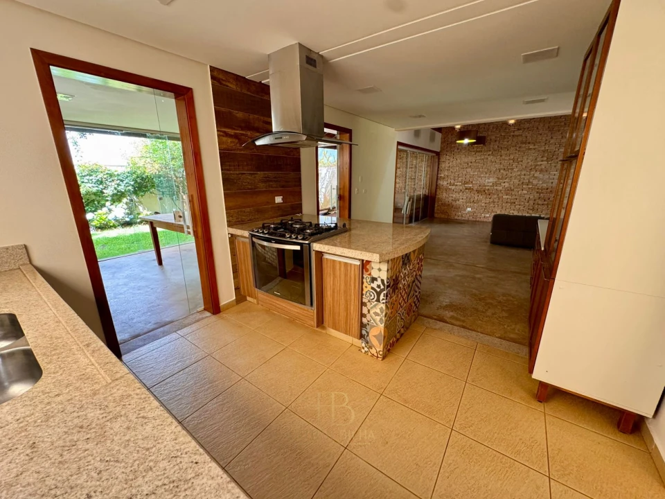 Imagens do imóveis CASA A VENDA CONDOMINIO ROYAL FOREST