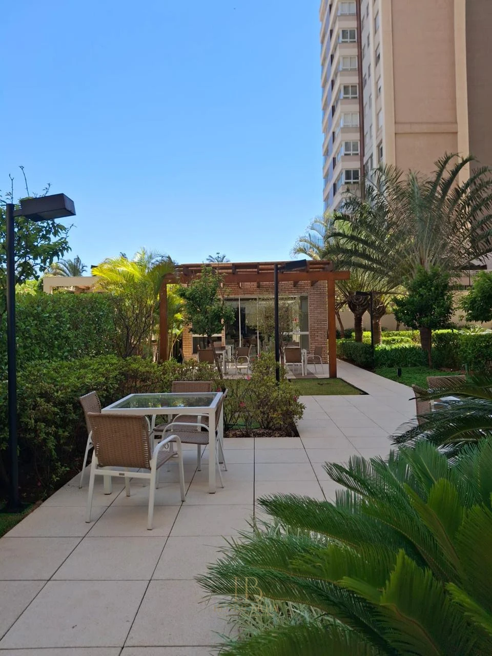 Imagens do imóveis Apartamento a venda no condomínio Edifíco Victória Parque no bairro Gleba Fazenda Palhano !!!