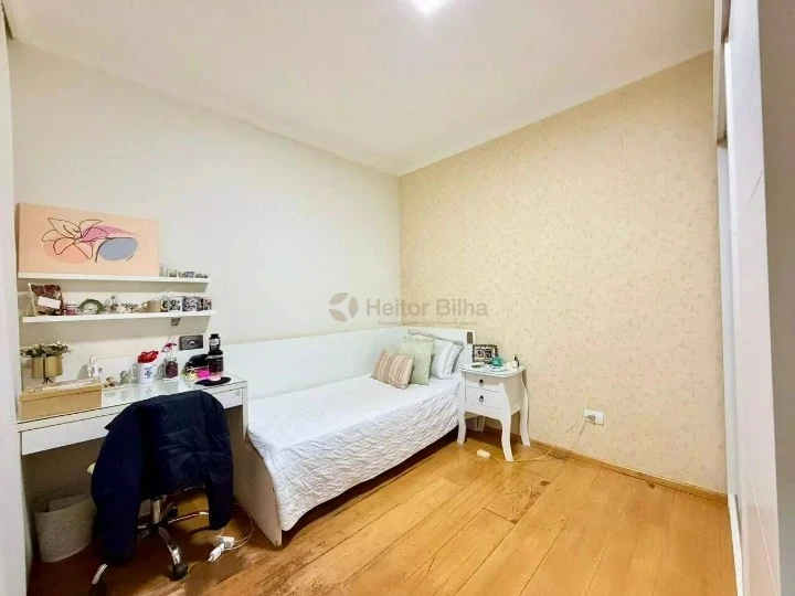 Imagens do imóveis Casa Assobradada Jd. Universitário