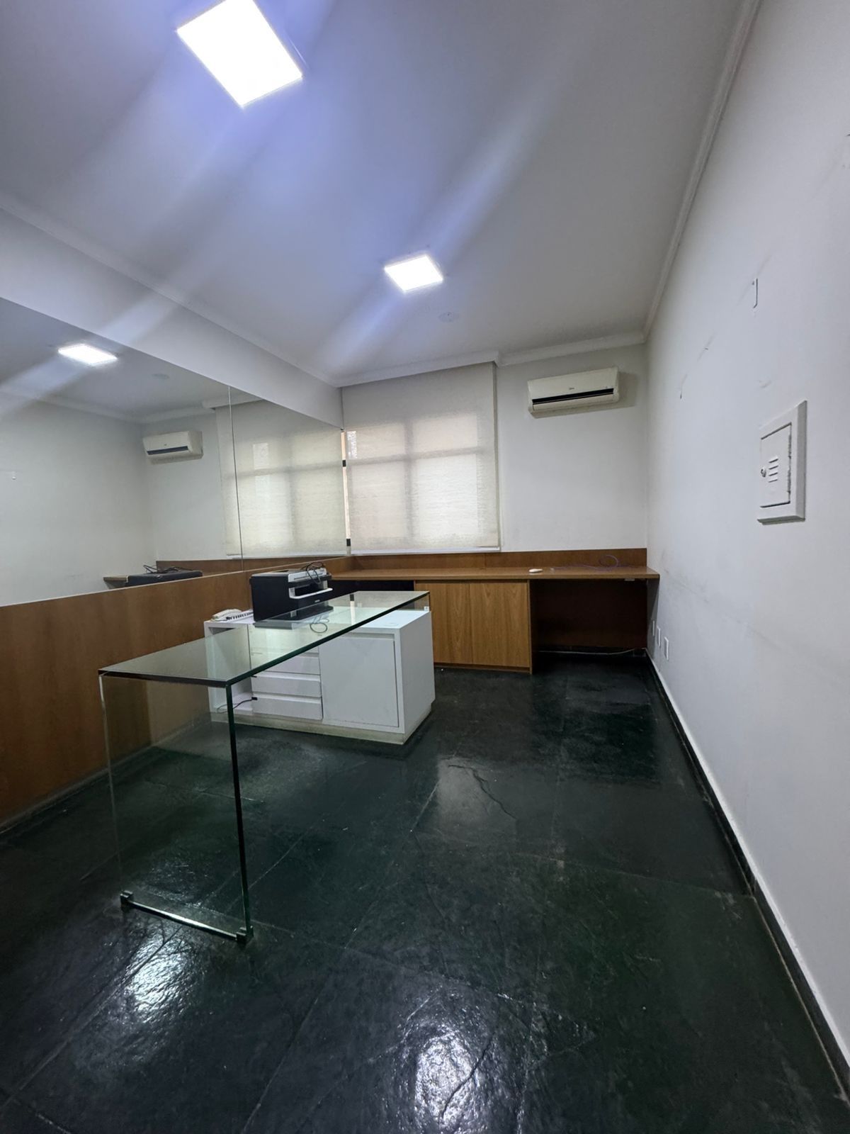 Imagens do imóveis Comercial Á Venda Condominio Edifício José Garcia Villar Londrina