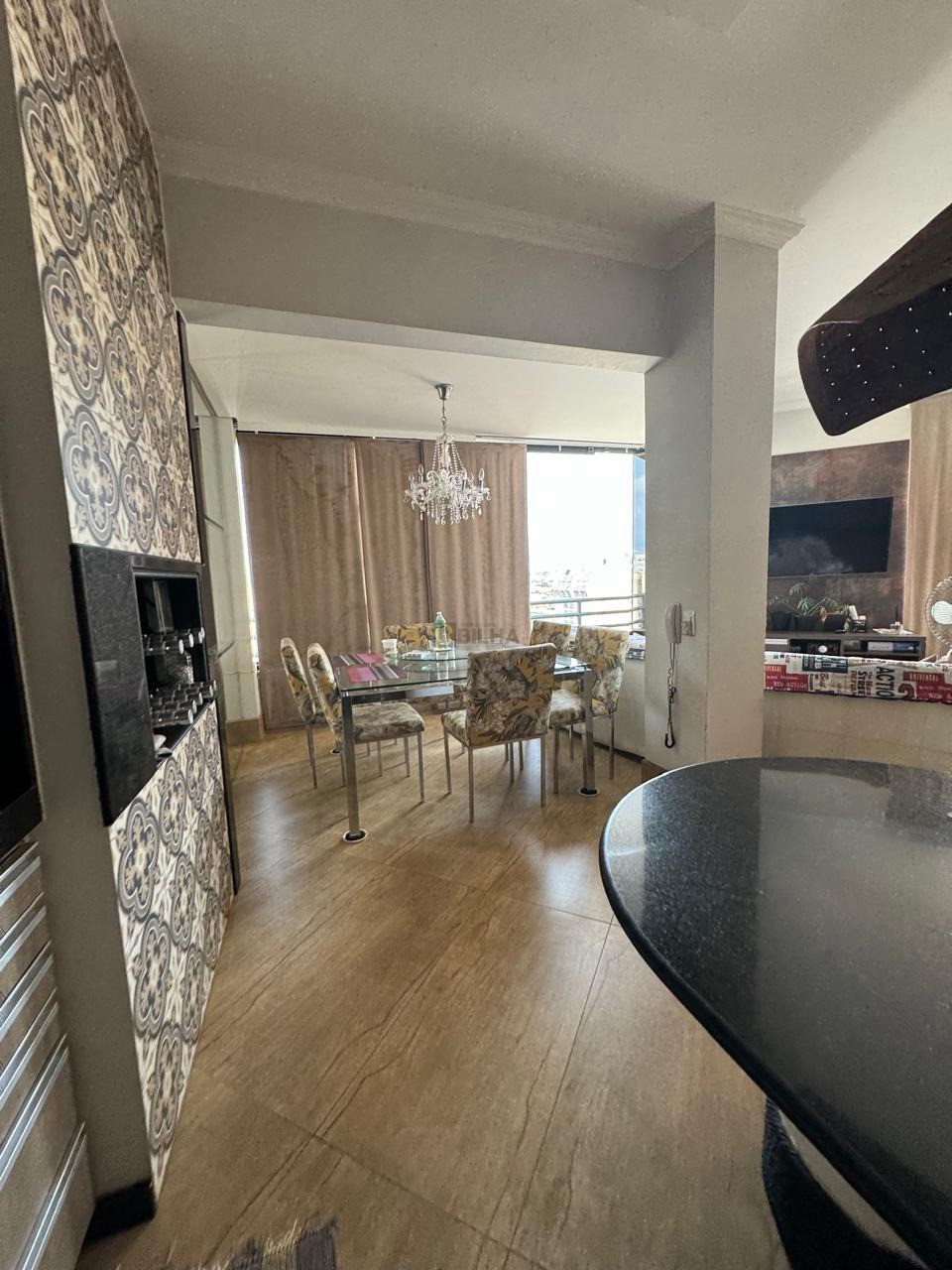 Imagens do imóveis Cobertura Duplex a venda no condomínio Ed. Coral Gables no bairro Centro.