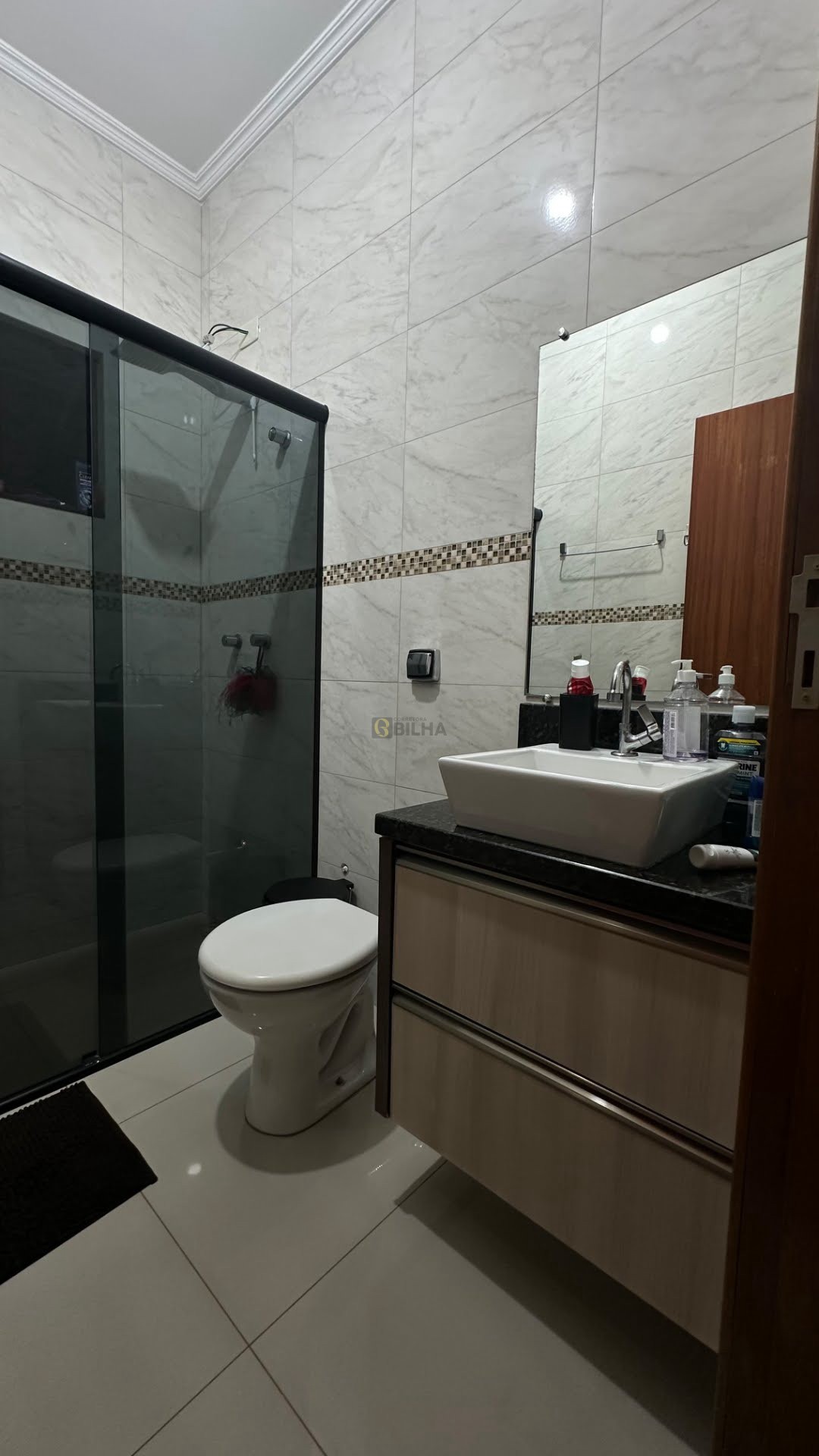 Imagens do imóveis Casa na Zona Leste ! 3 quartos com suíte, armários nos quartos e cozinha ! Mais de 100m² de área construída.