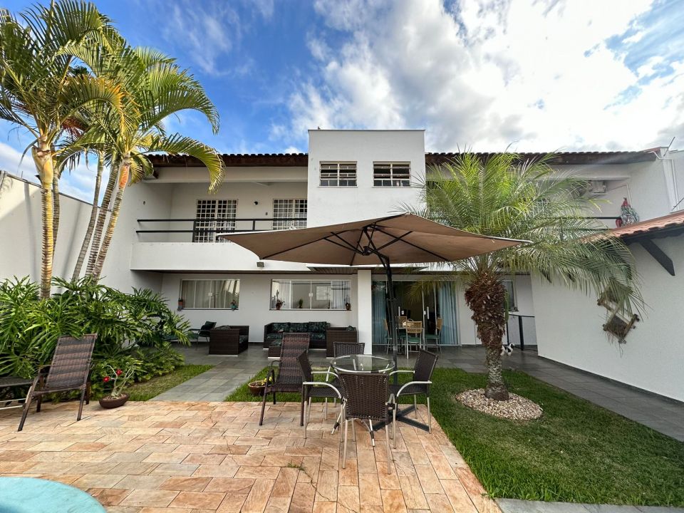 Imagens do imóveis Espetacular Casa no bairro Mediterrâneo - Imperdível!