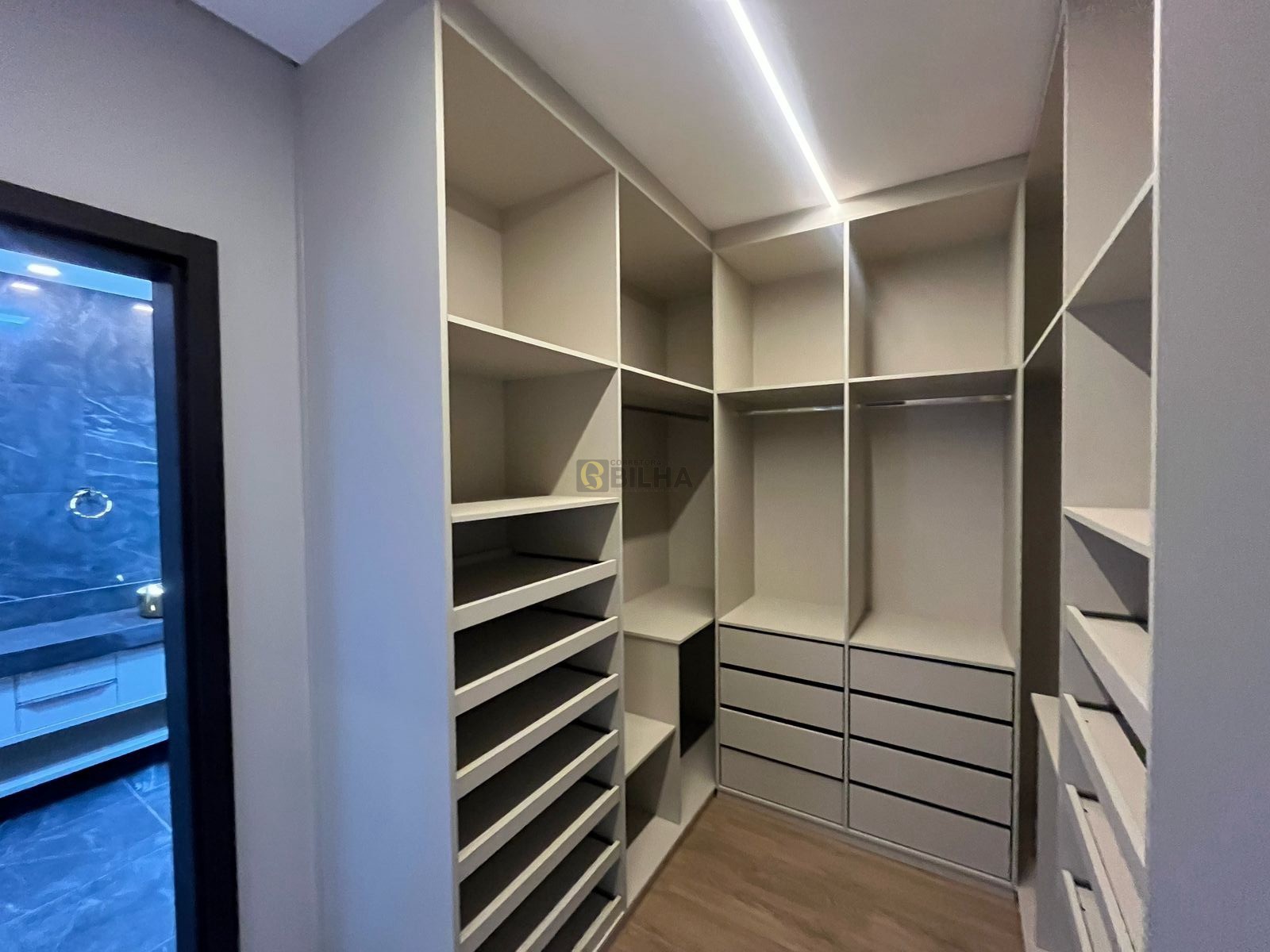 Imagens do imóveis Casa para alugar no condomínio Alphaville Londrina 2 no bairro Vivendas do Arvoredo