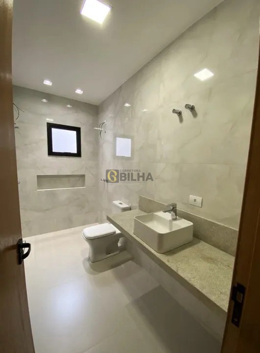 Imagens do imóveis Belissima Casa a venda no bairro Jardim Tarumã