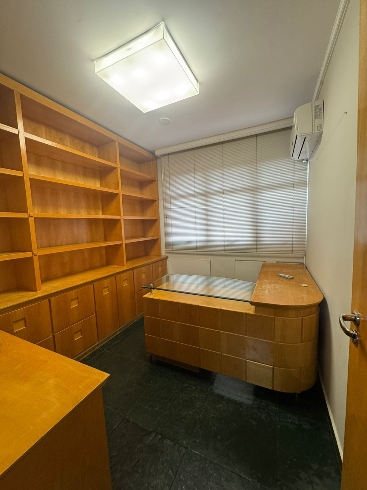 Imagens do imóveis Comercial Á Venda Condominio Edifício José Garcia Villar Londrina