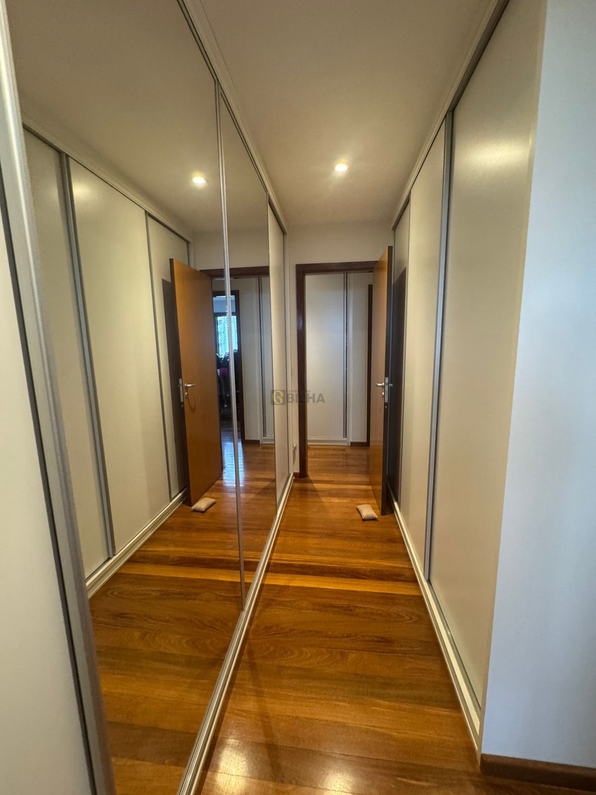 Imagens do imóveis Apartamento de 3 suítes no Edifício Arquiteto Vilanova Artigas