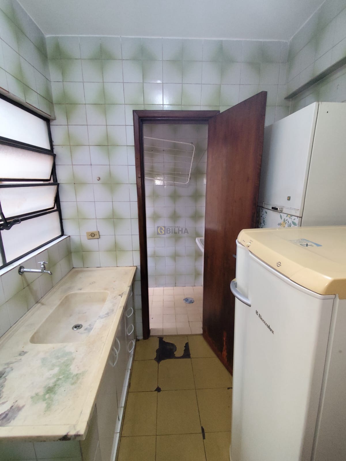 Imagens do imóveis Kitnet /studio para alugar no Condomínio Edifício Talismã no Centro
