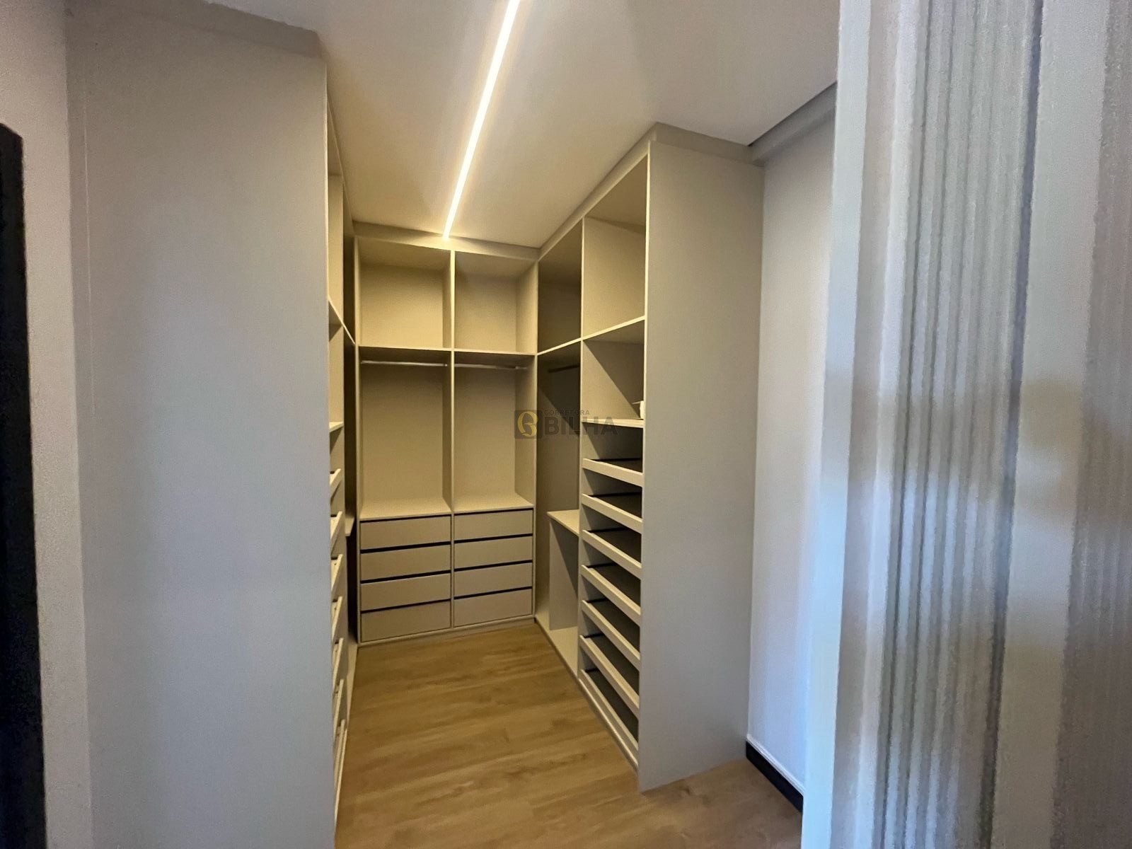 Imagens do imóveis Casa para alugar no condomínio Alphaville Londrina 2 no bairro Vivendas do Arvoredo