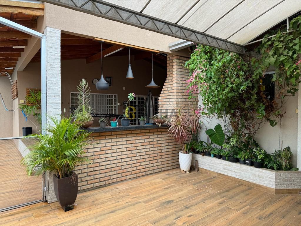 Imagens do imóveis Imperdível oportunidade! Linda Casa à venda no Jardim Shangri-la