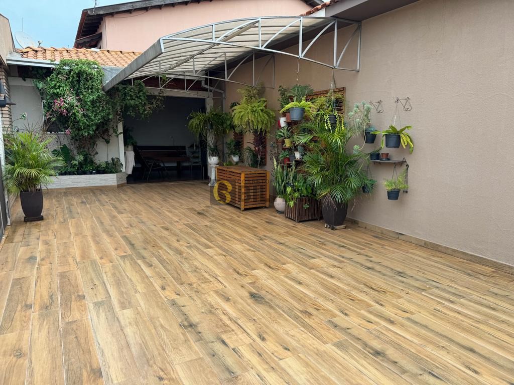 Imagens do imóveis Imperdível oportunidade! Linda Casa à venda no Jardim Shangri-la