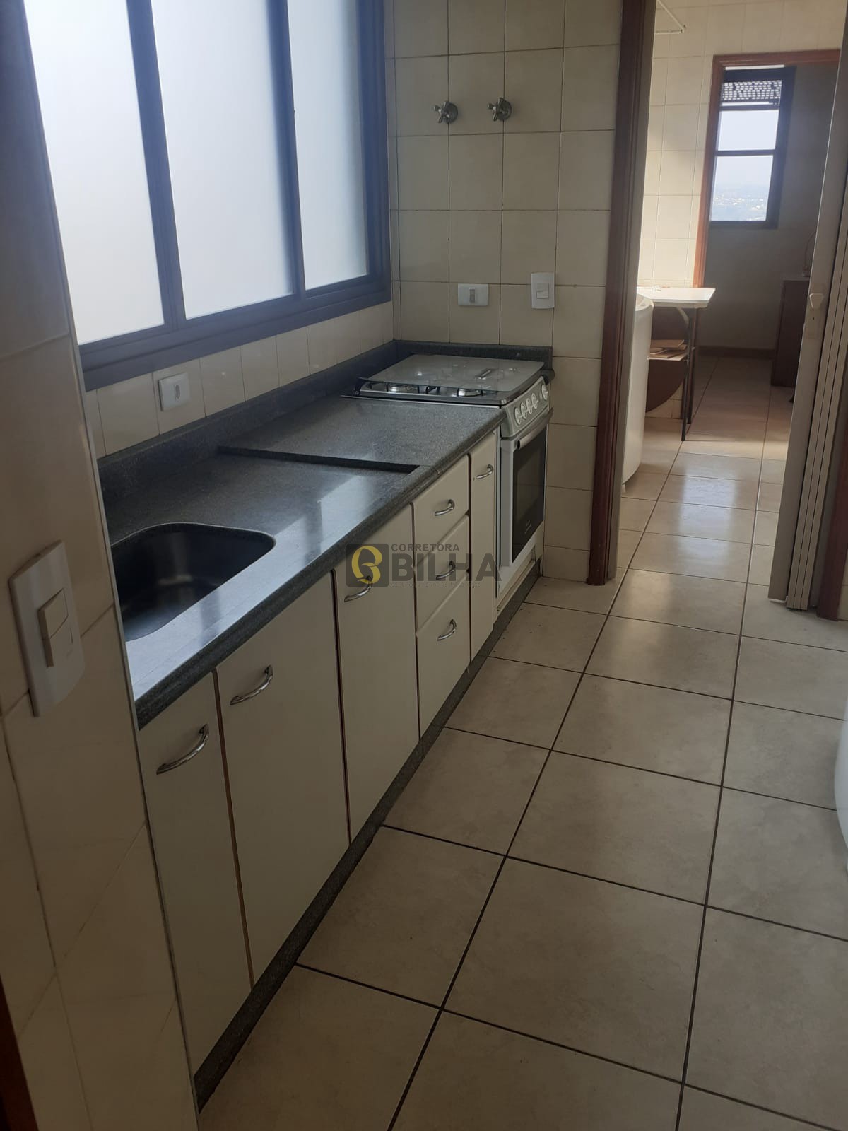 Imagens do imóveis Apartamento à venda no Condomínio Ed Lord Lovat no bairro Centro