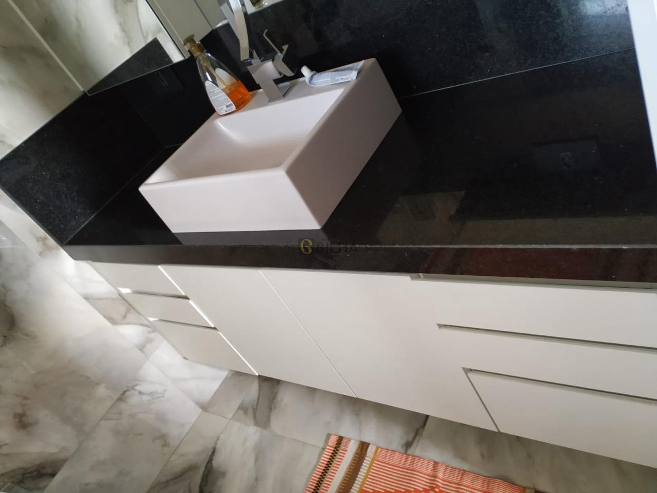 Imagens do imóveis Casa Sobrado à venda no Jardim Quebec
