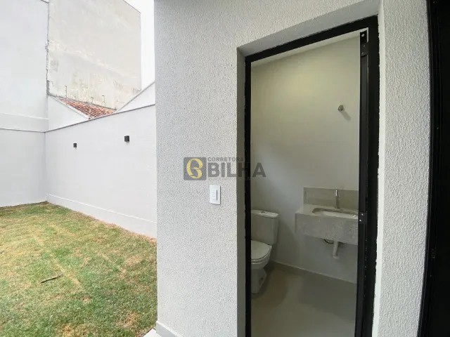 Imagens do imóveis Belissima Casa a venda no bairro Jardim Tarumã
