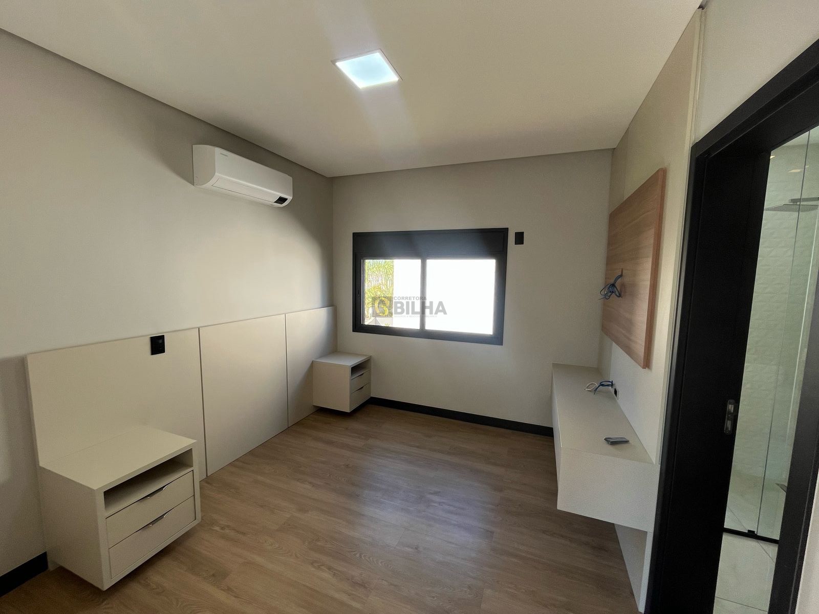 Imagens do imóveis Casa a venda no condomínio Alphaville Londrina 2 no bairro Vivendas do Arvoredo