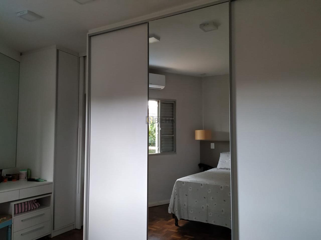 Imagens do imóveis Casa Sobrado à venda no Jardim Quebec