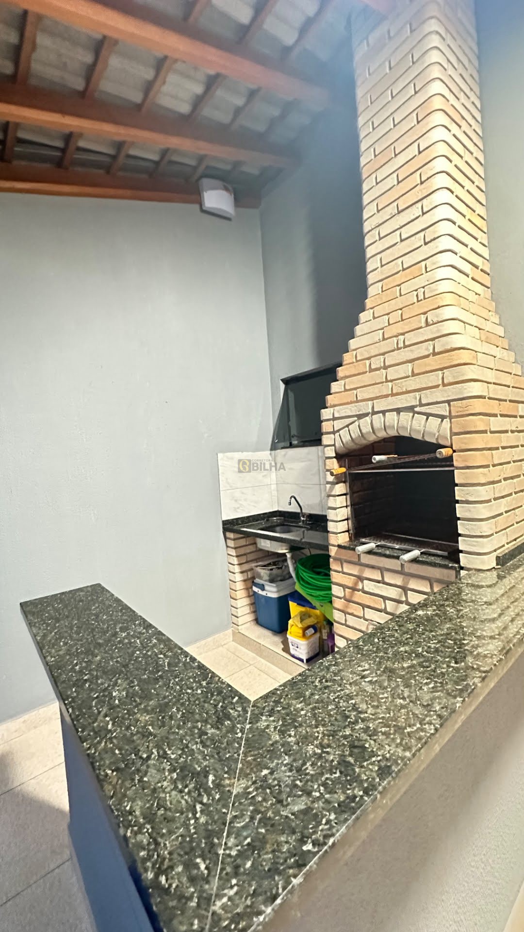 Imagens do imóveis Casa na Zona Leste ! 3 quartos com suíte, armários nos quartos e cozinha ! Mais de 100m² de área construída.