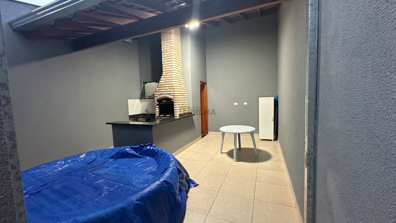 Imagens do imóveis Casa na Zona Leste ! 3 quartos com suíte, armários nos quartos e cozinha ! Mais de 100m² de área construída.