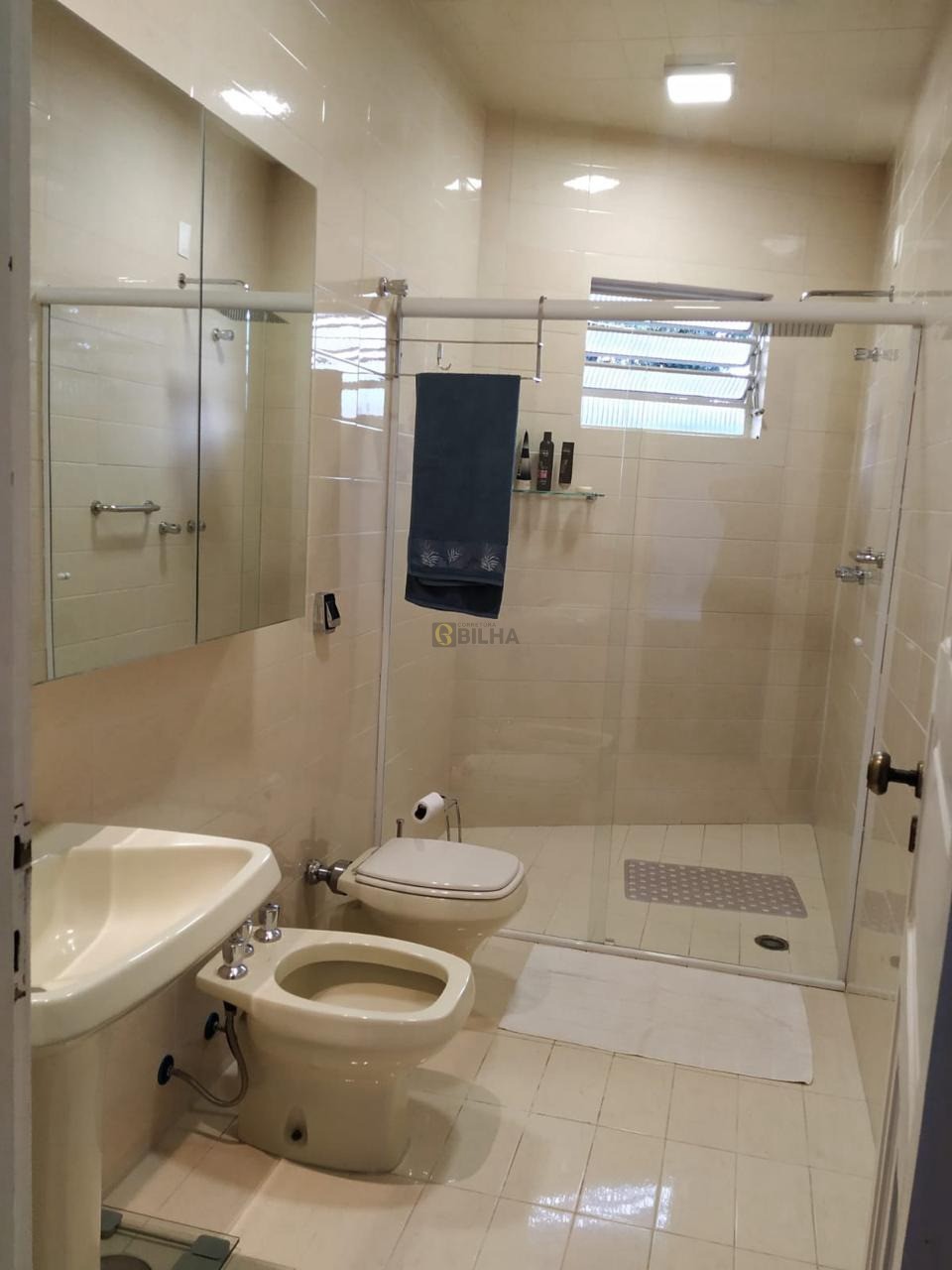 Imagens do imóveis Casa Sobrado à venda no Jardim Quebec