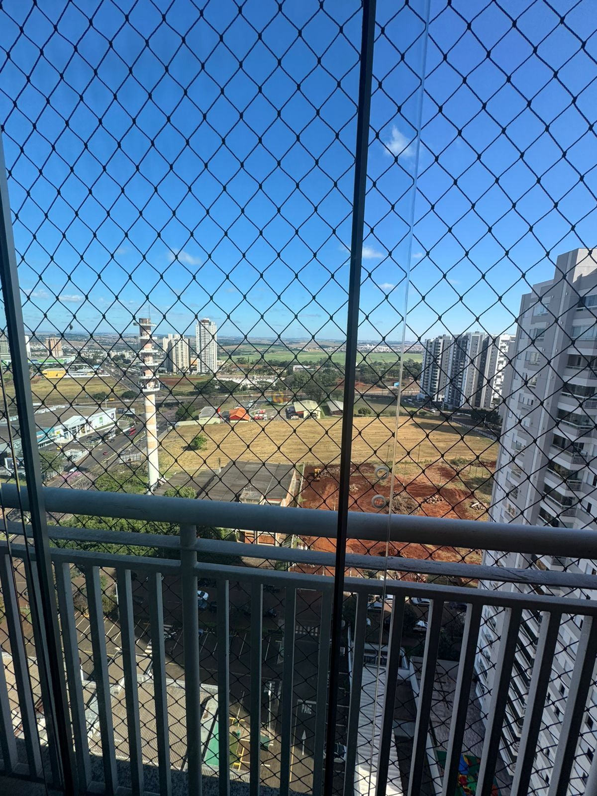 Imagens do imóveis Apartamento a venda no condomínio Edifício Due Torri no bairro Bela Suiça
