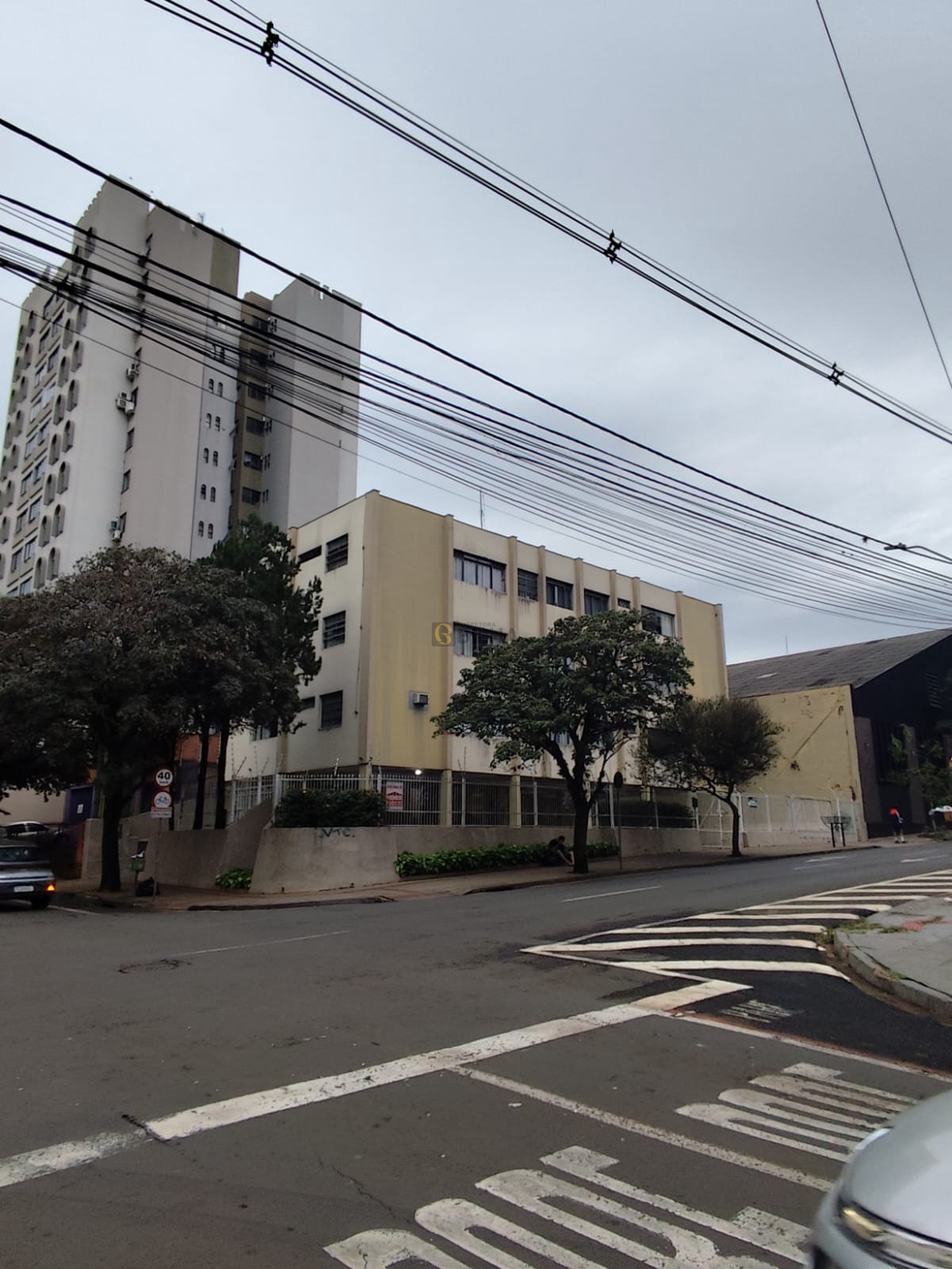 Imagens do imóveis Kitnet /studio para alugar no Condomínio Edifício Talismã no Centro