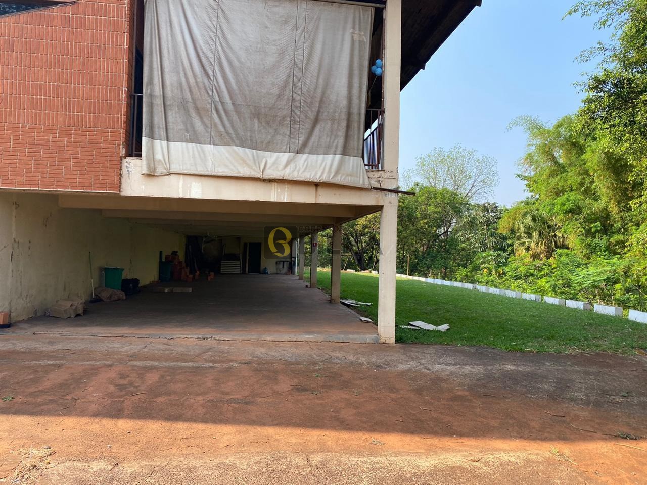 Imagens do imóveis Grande Terreno com Edificação Comercial - SALÂO - em Londrina-PR