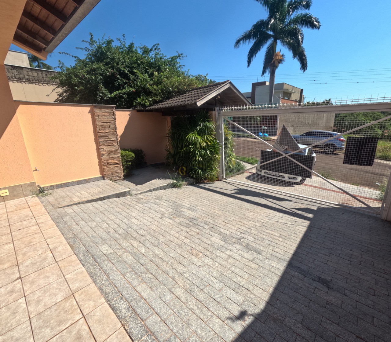 Imagens do imóveis LINDO SOBRADO NO JARDIM TUCANOS COM PISCINA