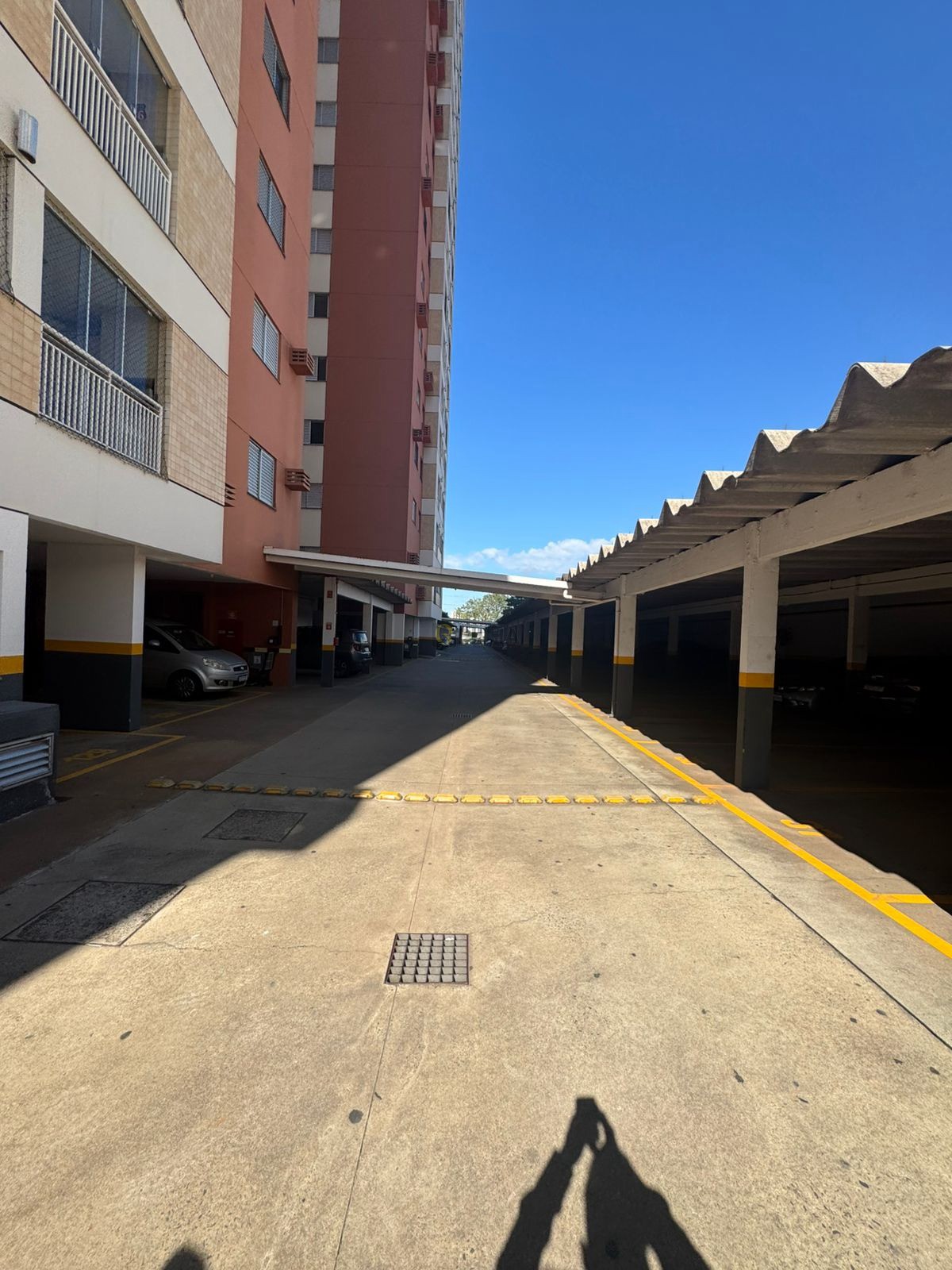 Imagens do imóveis Apartamento a venda no condomínio Edifício Due Torri no bairro Bela Suiça