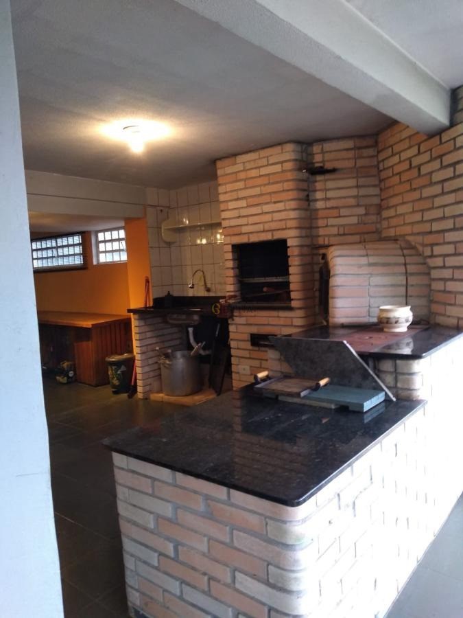 Imagens do imóveis Casa de Luxo com 3 suítes no bairro Colina Verde