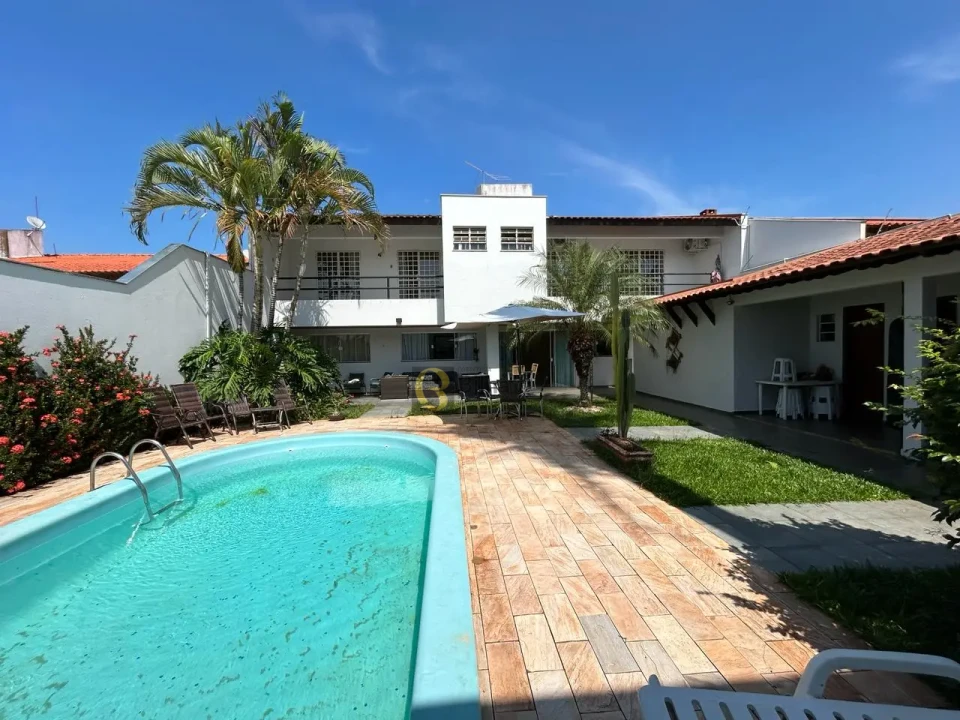 Imagens do imóveis Espetacular Casa no bairro Mediterrâneo - Imperdível!