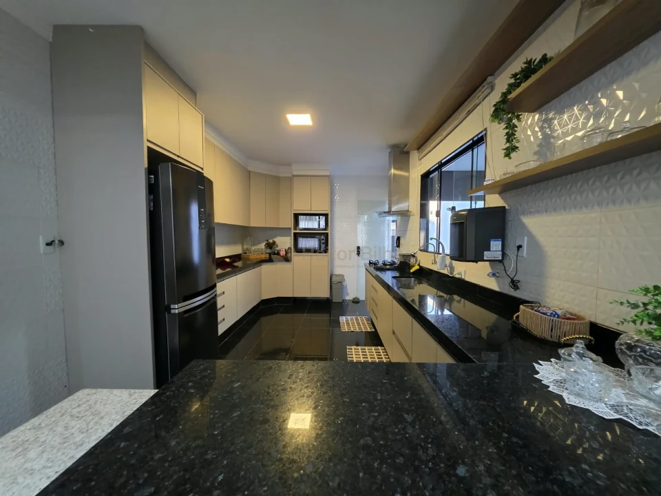 Imagens do imóveis Casa com Edícula no Jd. São Pedro