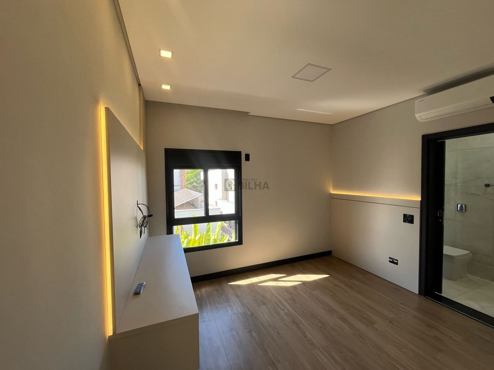 Imagens do imóveis Casa a venda no condomínio Alphaville Londrina 2 no bairro Vivendas do Arvoredo