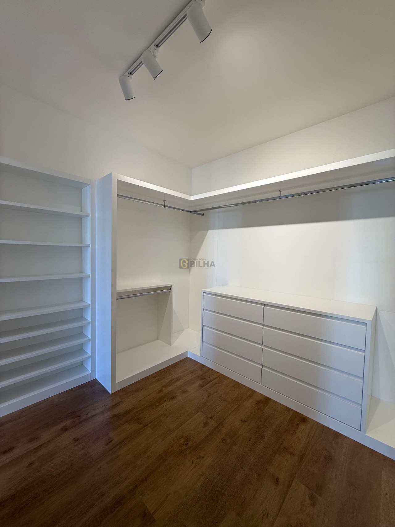 Imagens do imóveis Apartamento de alto padrão a venda no condomínio Edifício Landmark no bairro Gleba Fazenda Palhano - Londrina/PR