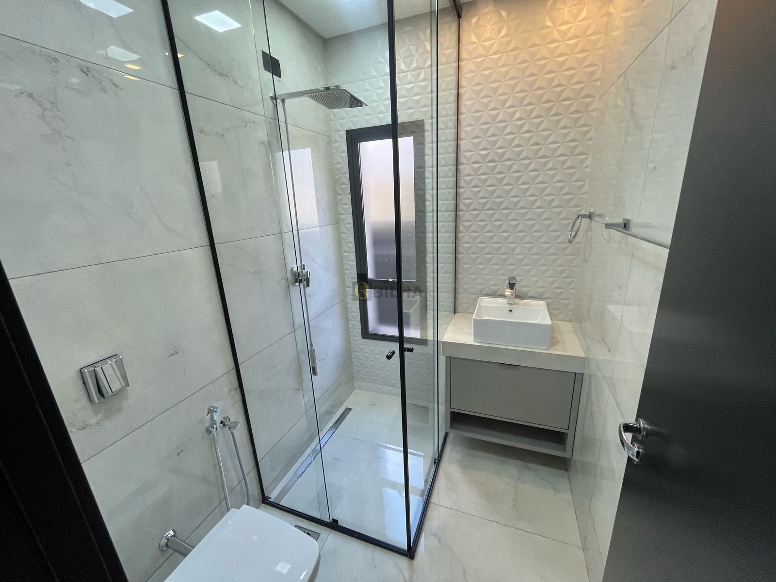 Imagens do imóveis Casa a venda no condomínio Alphaville Londrina 2 no bairro Vivendas do Arvoredo