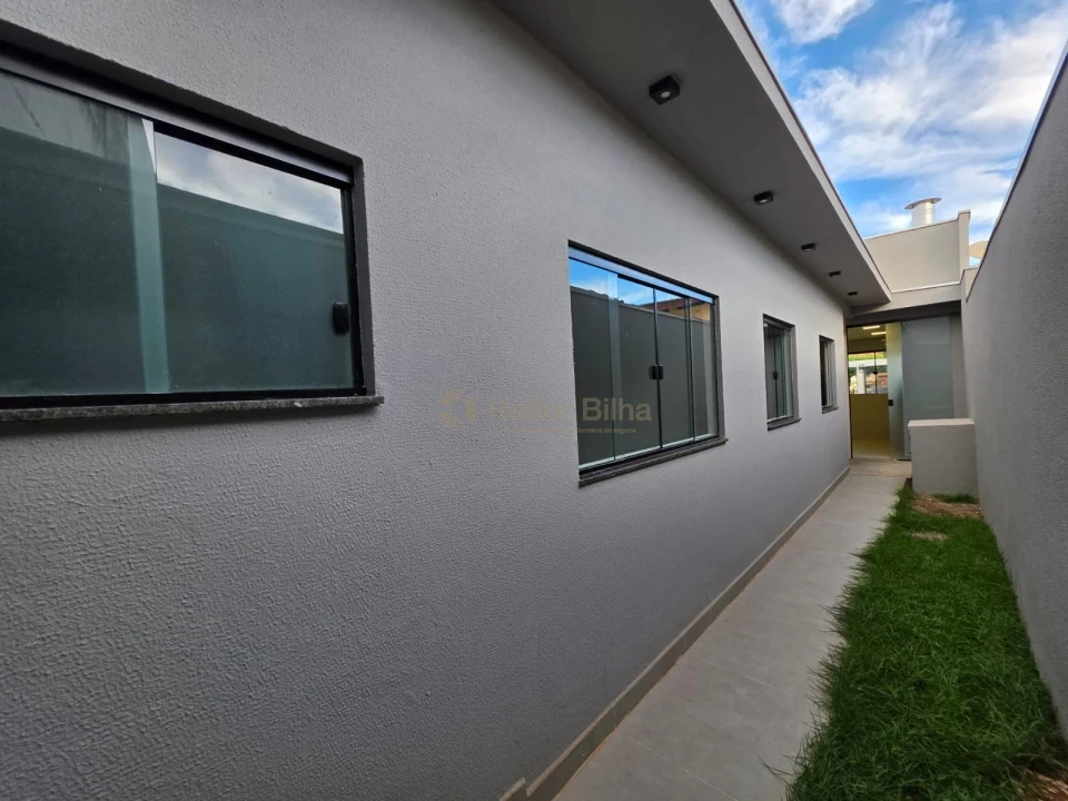 Imagens do imóveis Casa Nova à Venda no Jd. Alpes