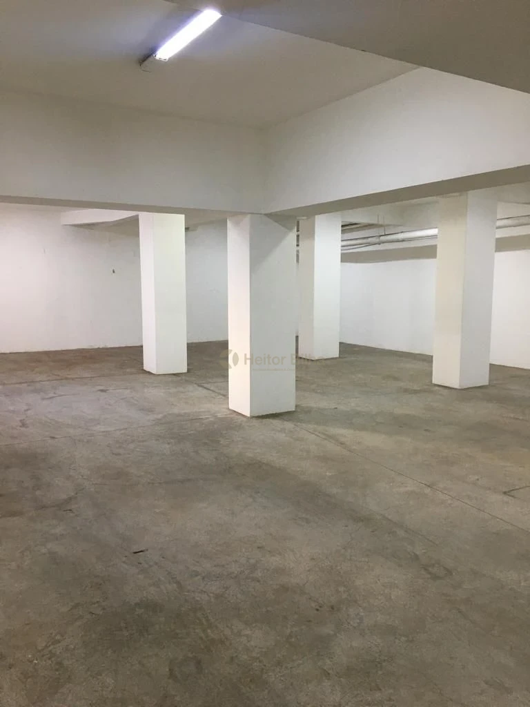 Imagens do imóveis Barracão Comercial para Alugar na Av. Maringá
