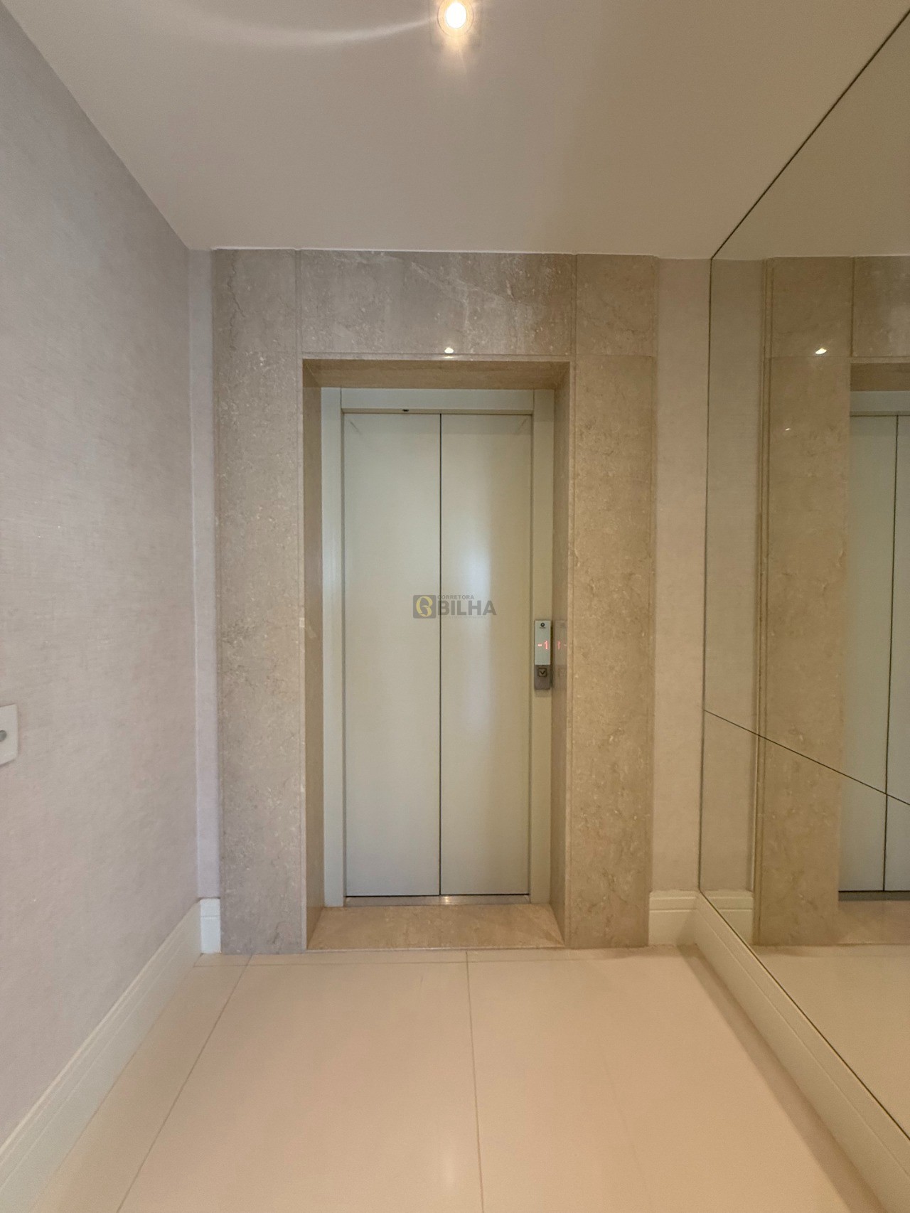 Imagens do imóveis Apartamento de alto padrão a venda no condomínio Edifício Landmark no bairro Gleba Fazenda Palhano - Londrina/PR