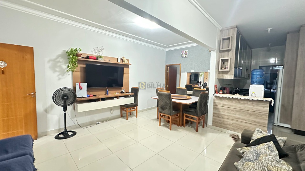 Imagens do imóveis Casa na Zona Leste ! 3 quartos com suíte, armários nos quartos e cozinha ! Mais de 100m² de área construída.