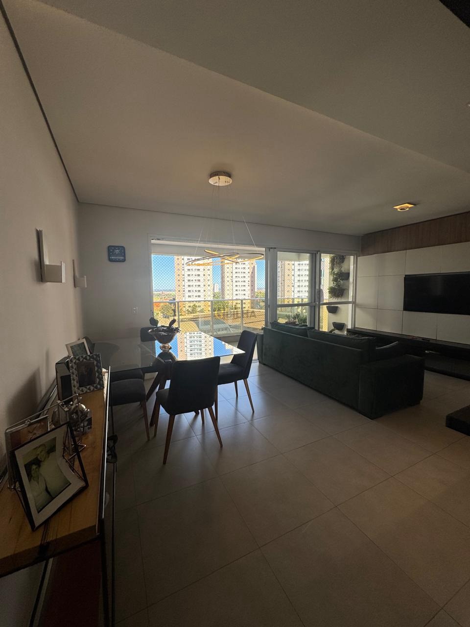 Imagens do imóveis Apartamento à venda no condomínio Edifício Kensington Gardens
