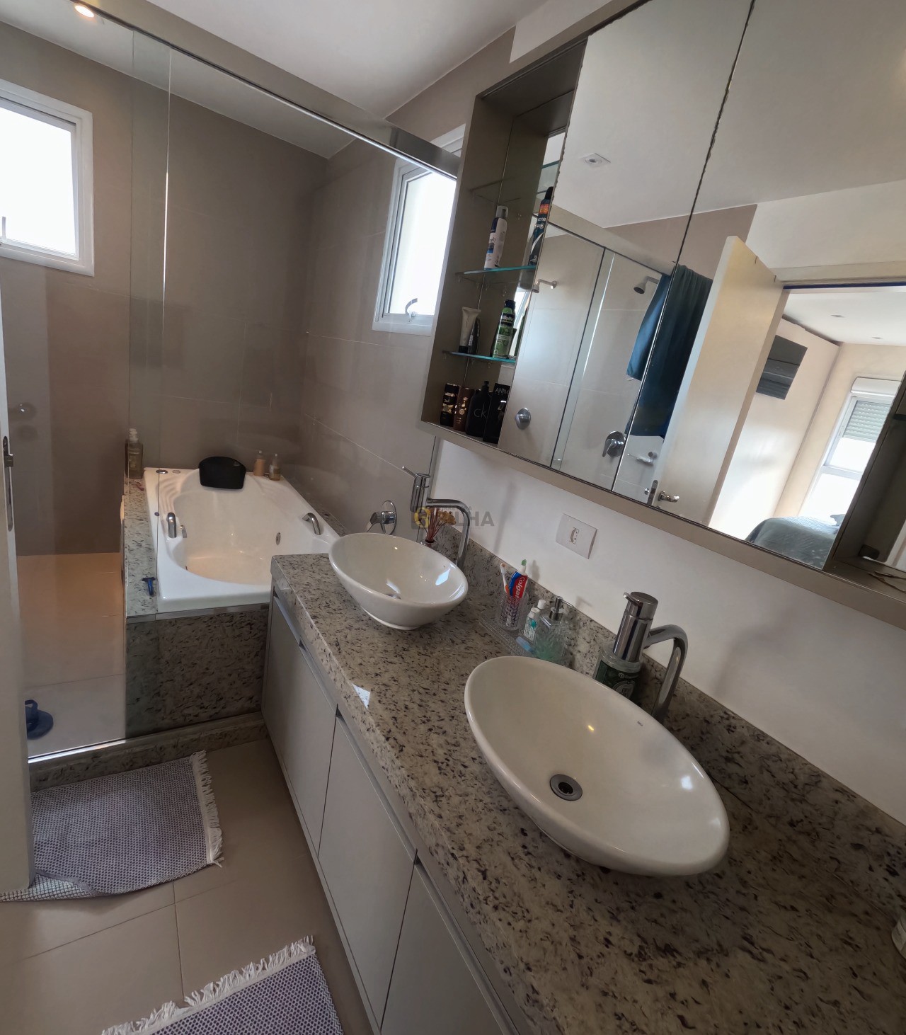 Imagens do imóveis ED. MAISON ZENITH | 3 QUARTOS | SUÍTE | 124 M2 ÚTIL | COMPLETO EM ARMÁRIOS | PRÓXIMO A AVENIDA MARINGÁ
