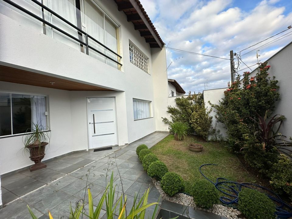 Imagens do imóveis Espetacular Casa no bairro Mediterrâneo - Imperdível!