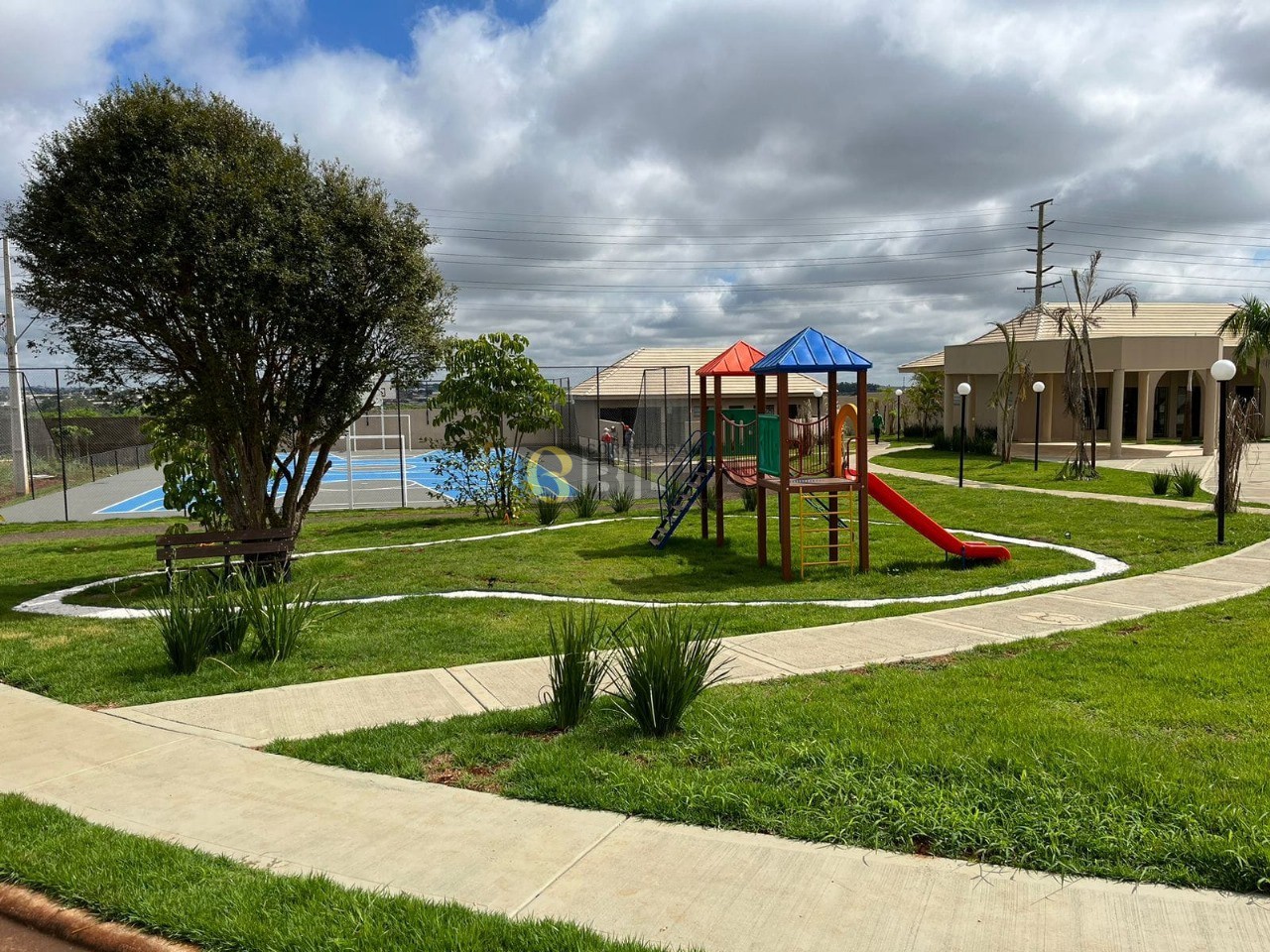 Imagens do imóveis Terreno à venda no Condomínio Golden Park II Residence