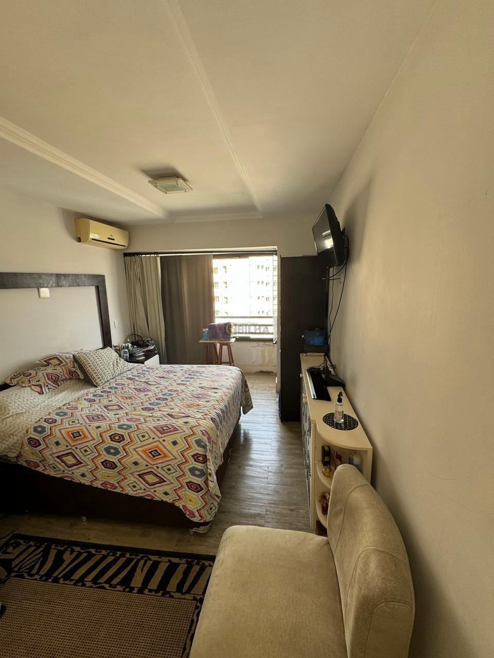 Imagens do imóveis Cobertura Duplex a venda no condomínio Ed. Coral Gables no bairro Centro.