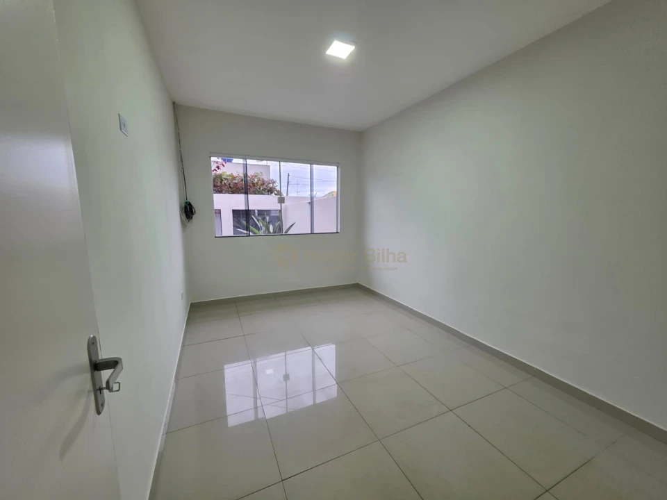 Imagens do imóveis Casa com Edícula à Venda no Jd. Leonor