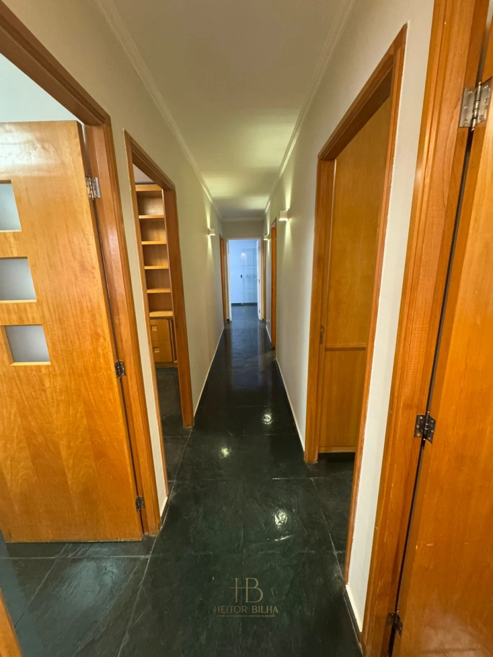 Imagens do imóveis Comercial Á Venda Condominio Edifício José Garcia Villar Londrina