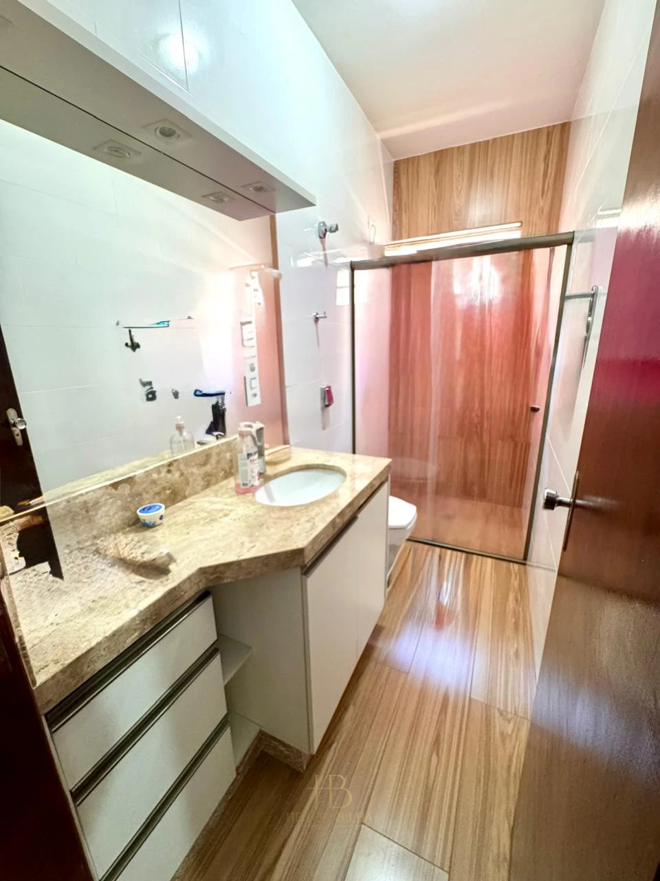 Imagens do imóveis Ampla Casa à Venda Próximo ao Zerão