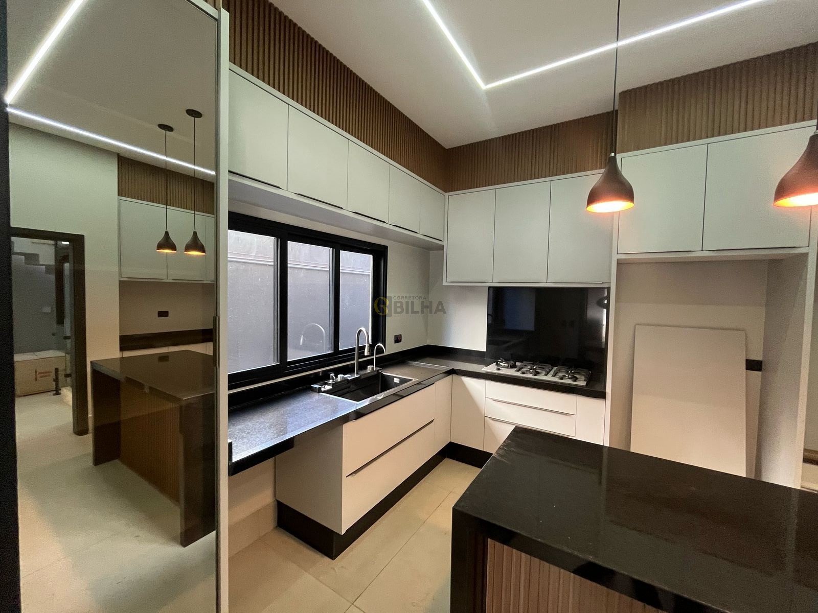 Imagens do imóveis Casa para alugar no condomínio Alphaville Londrina 2 no bairro Vivendas do Arvoredo