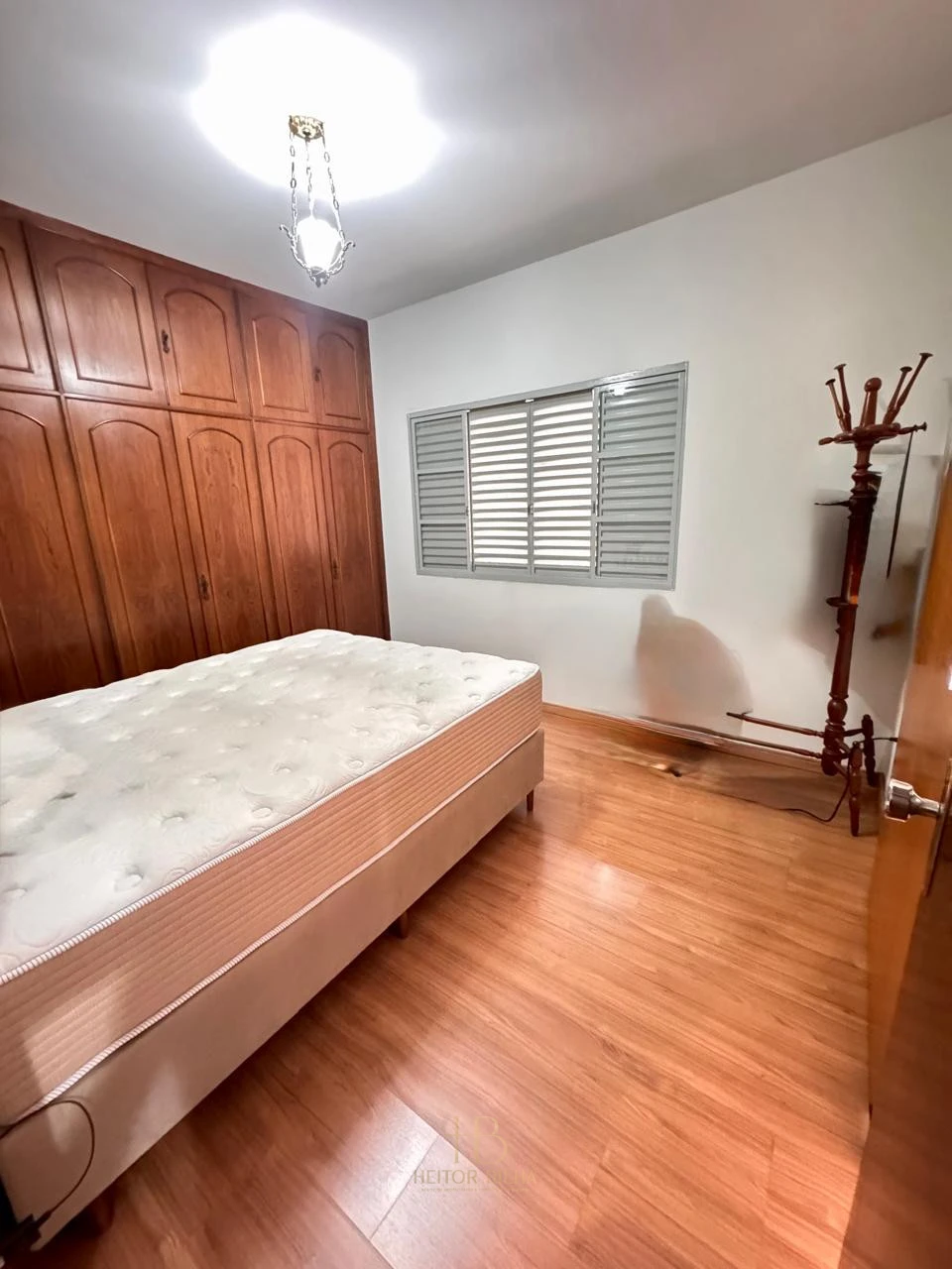 Imagens do imóveis Ampla Casa à Venda Próximo ao Zerão