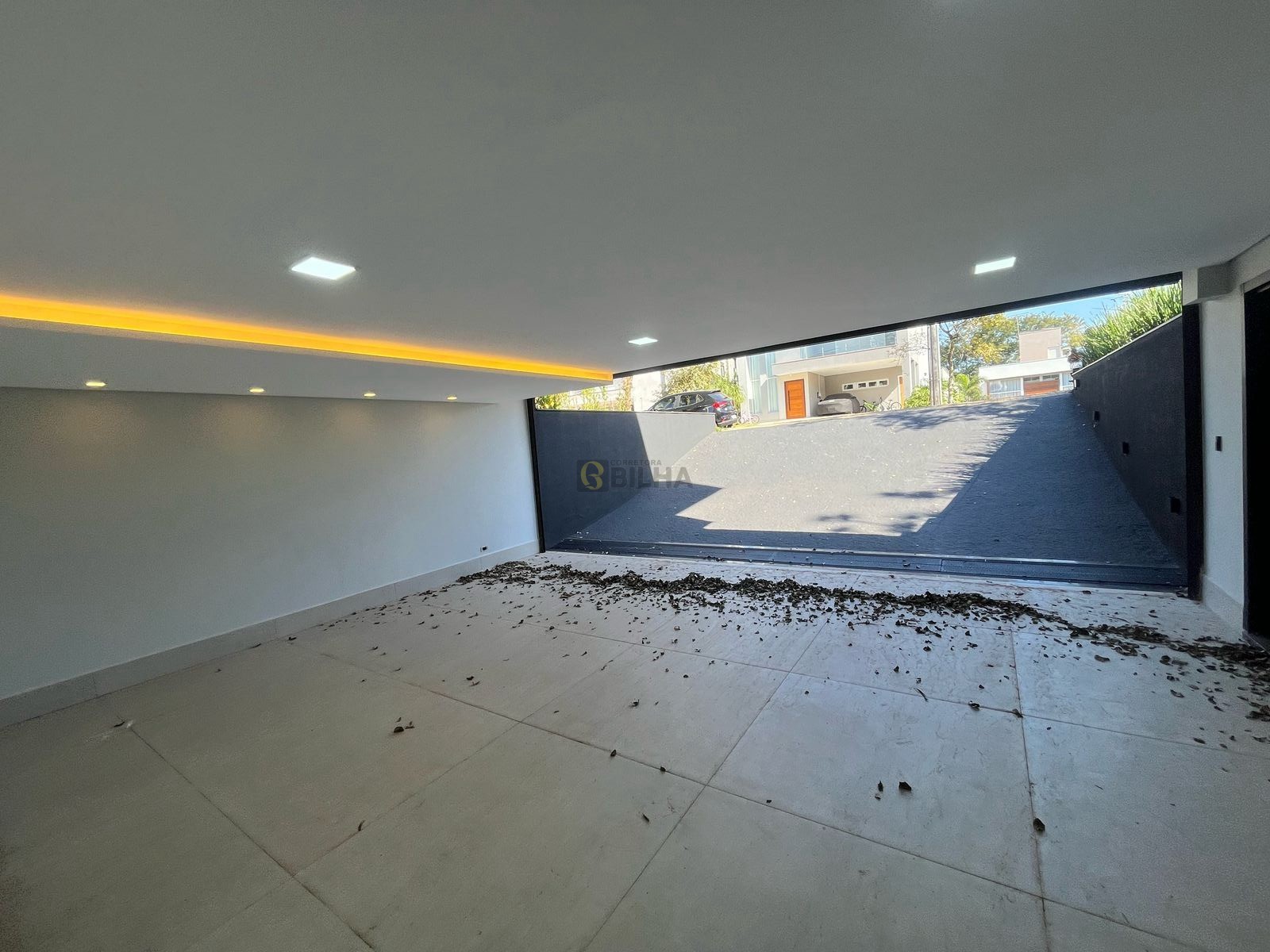 Imagens do imóveis Casa a venda no condomínio Alphaville Londrina 2 no bairro Vivendas do Arvoredo