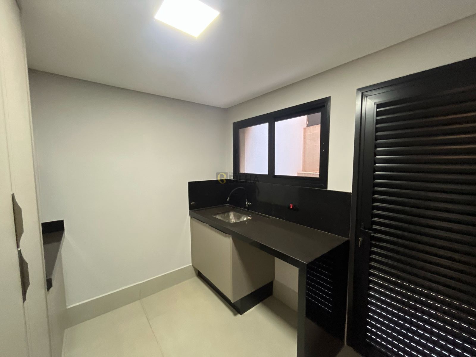 Imagens do imóveis Casa a venda no condomínio Alphaville Londrina 2 no bairro Vivendas do Arvoredo